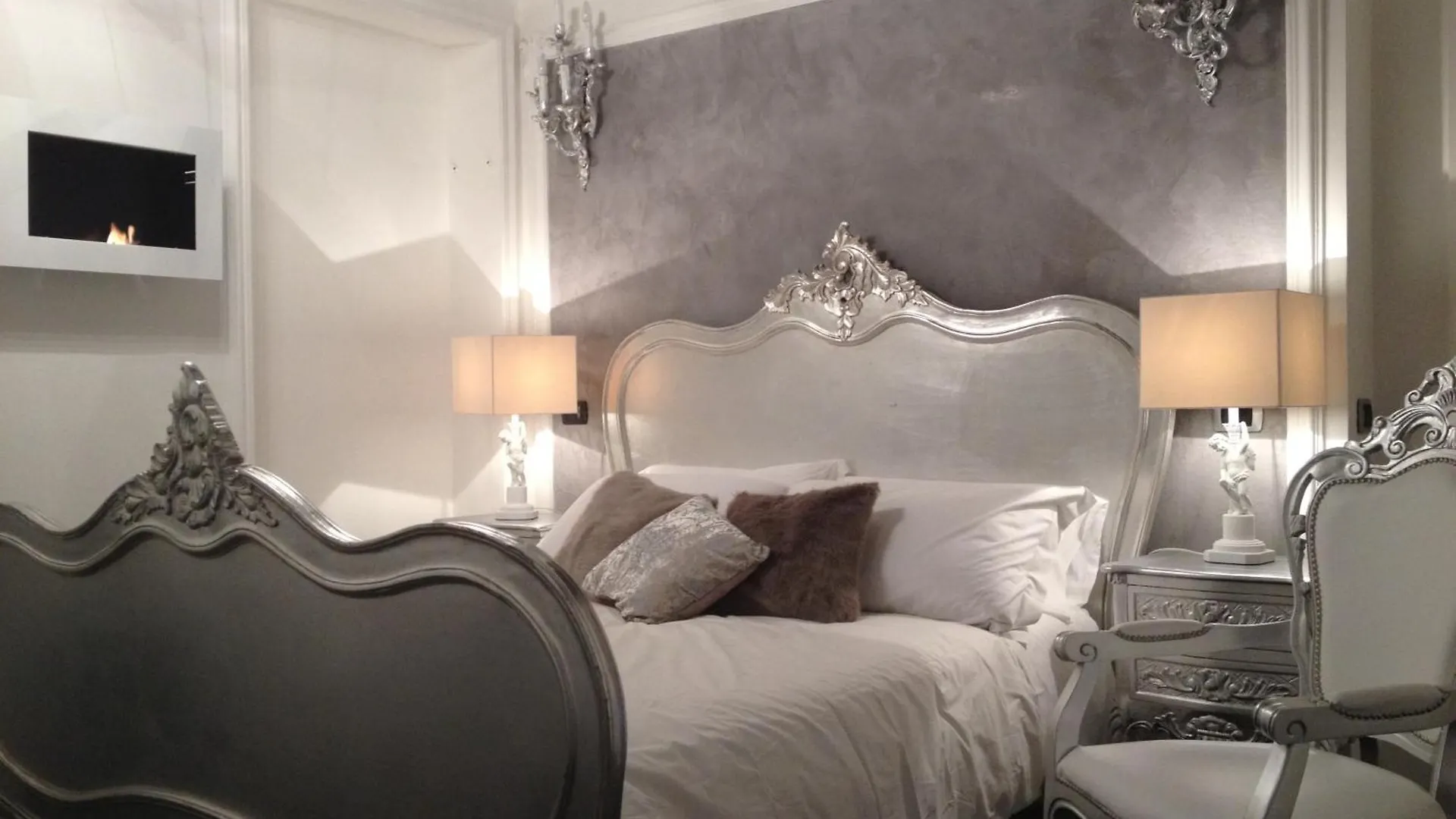 בית הארחה D.R.Rome Spanish Luxury Suites